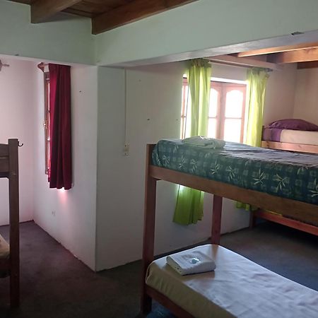 La Casa De Emma Hostel Esquel Luaran gambar