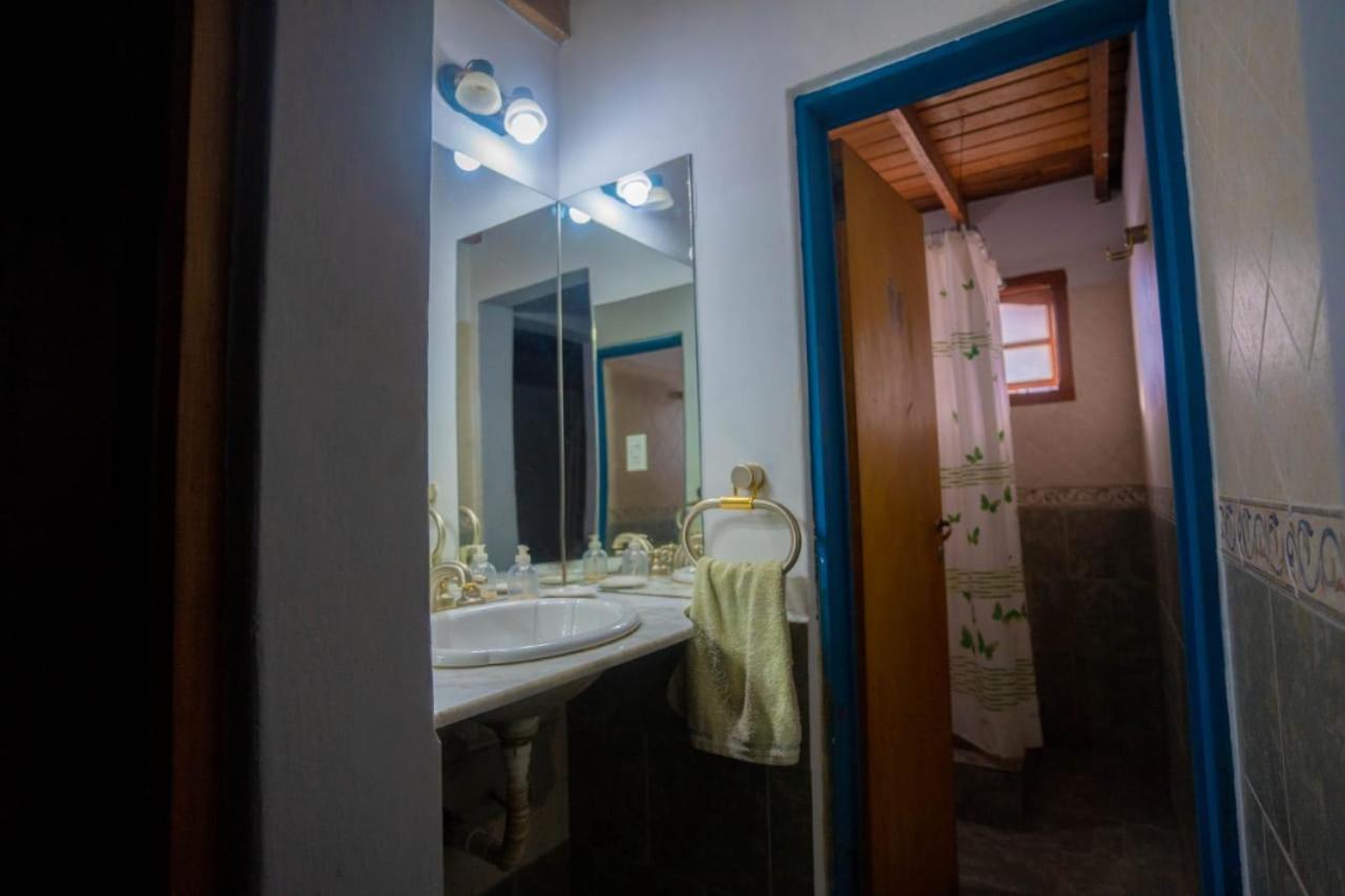 La Casa De Emma Hostel Esquel Luaran gambar